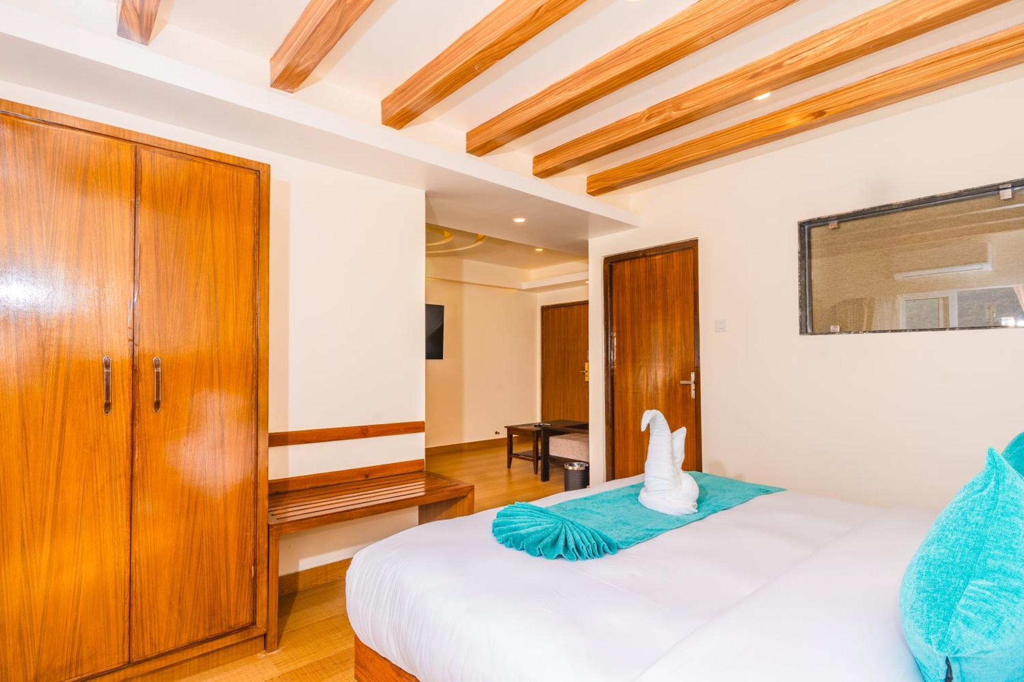 Pokhara Alpine And Springs Hotel Exterior photo