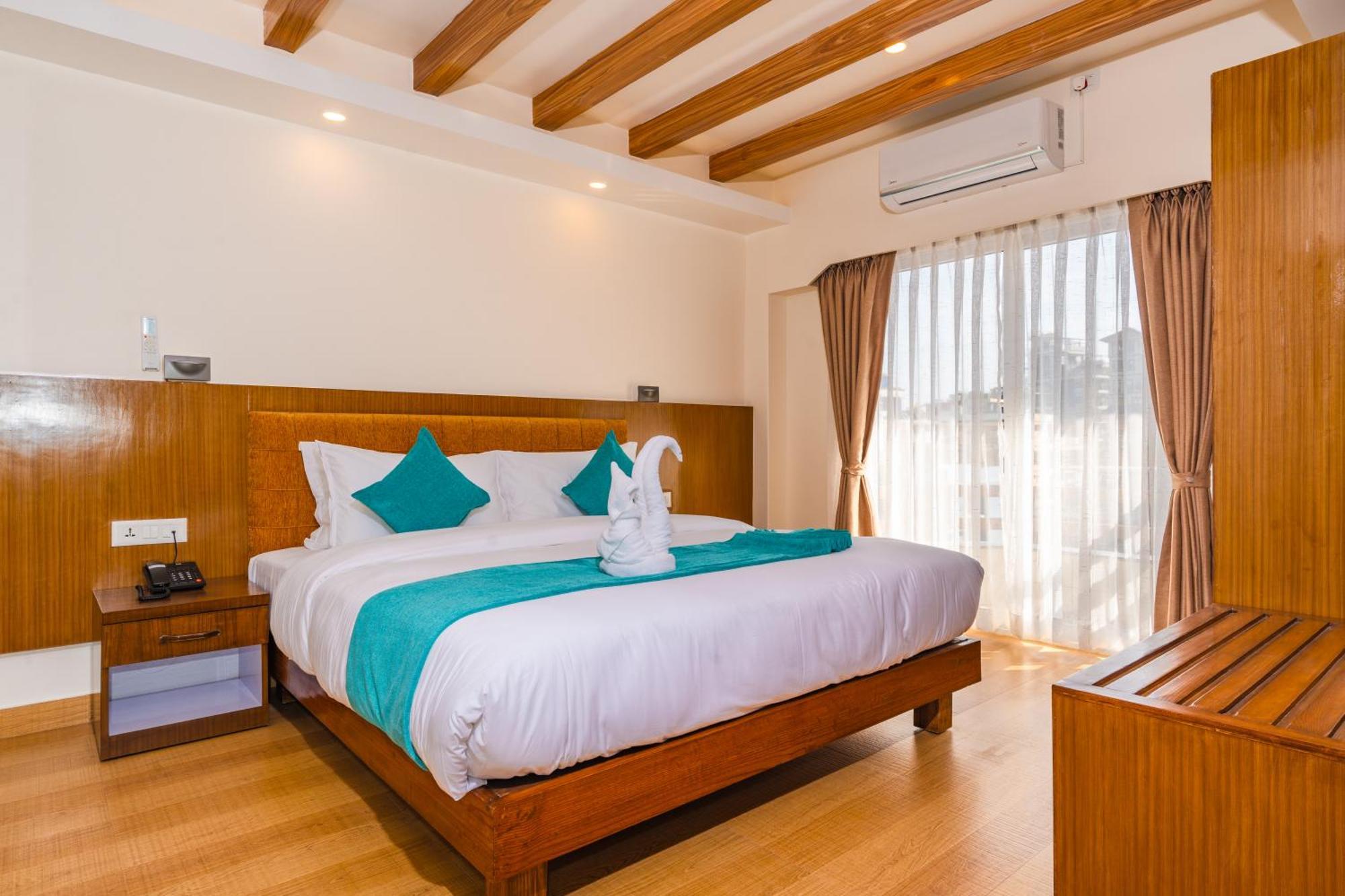 Pokhara Alpine And Springs Hotel Exterior photo