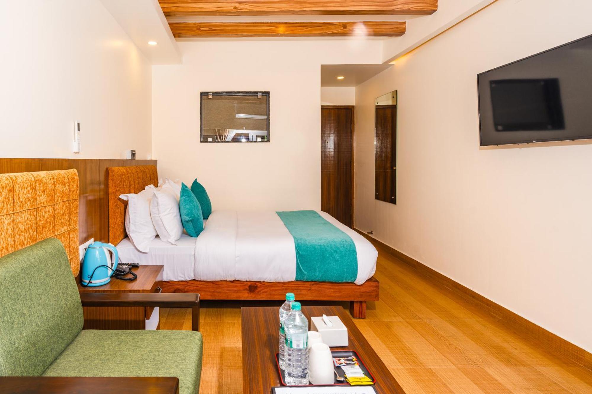 Pokhara Alpine And Springs Hotel Exterior photo
