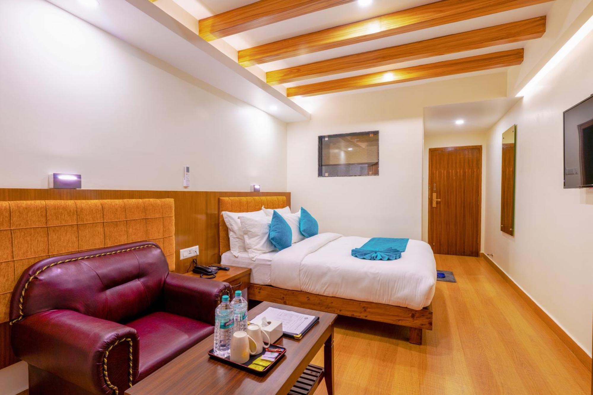 Pokhara Alpine And Springs Hotel Exterior photo