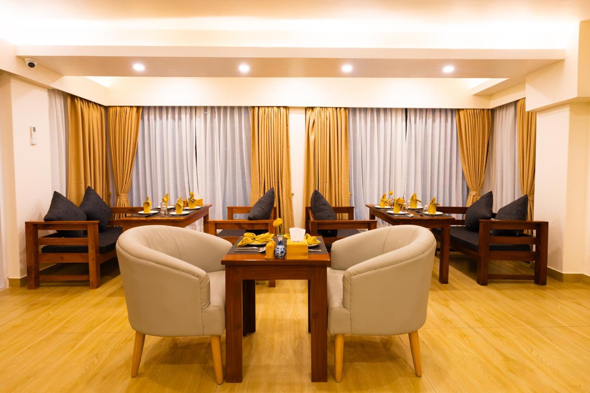 Pokhara Alpine And Springs Hotel Exterior photo