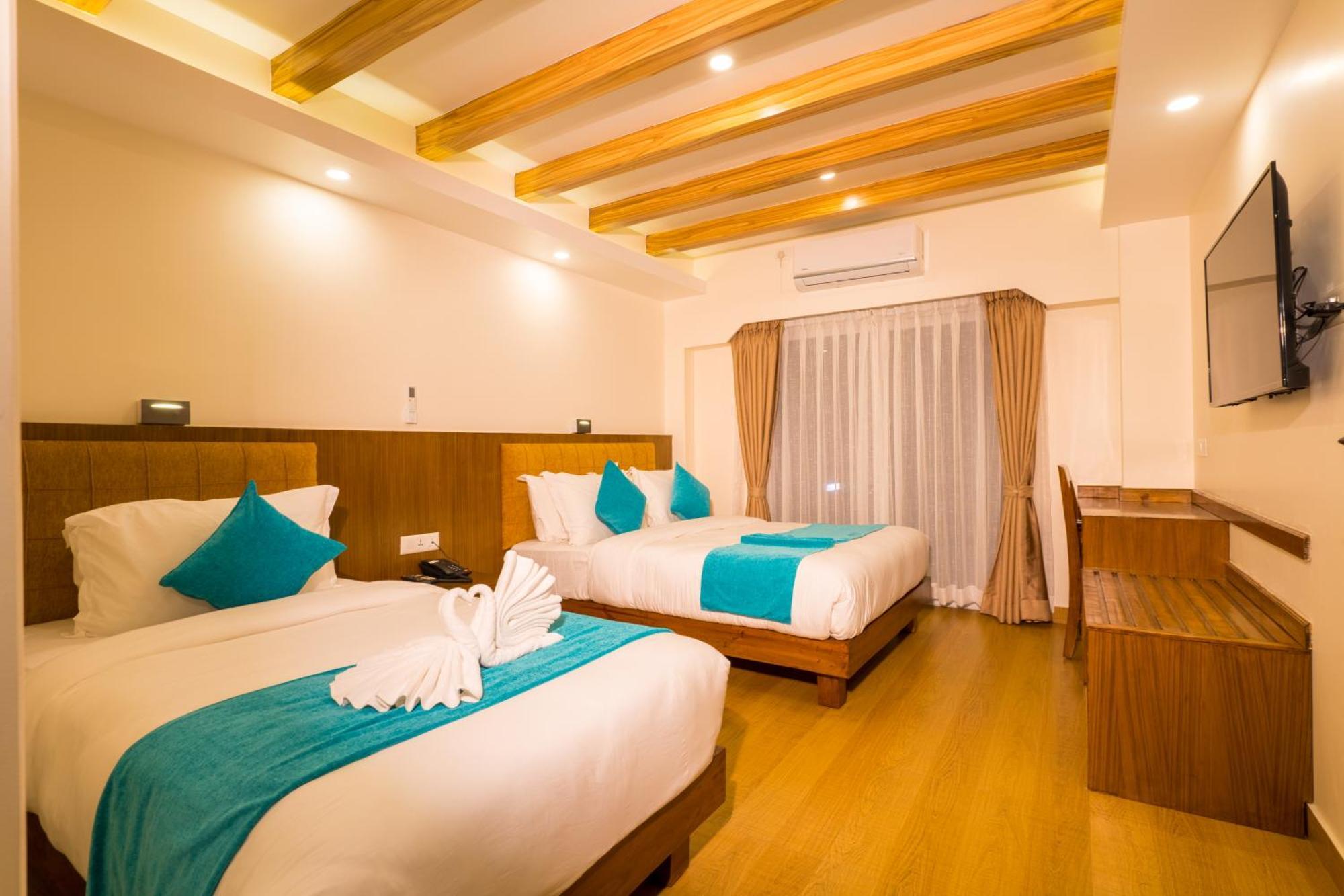 Pokhara Alpine And Springs Hotel Exterior photo