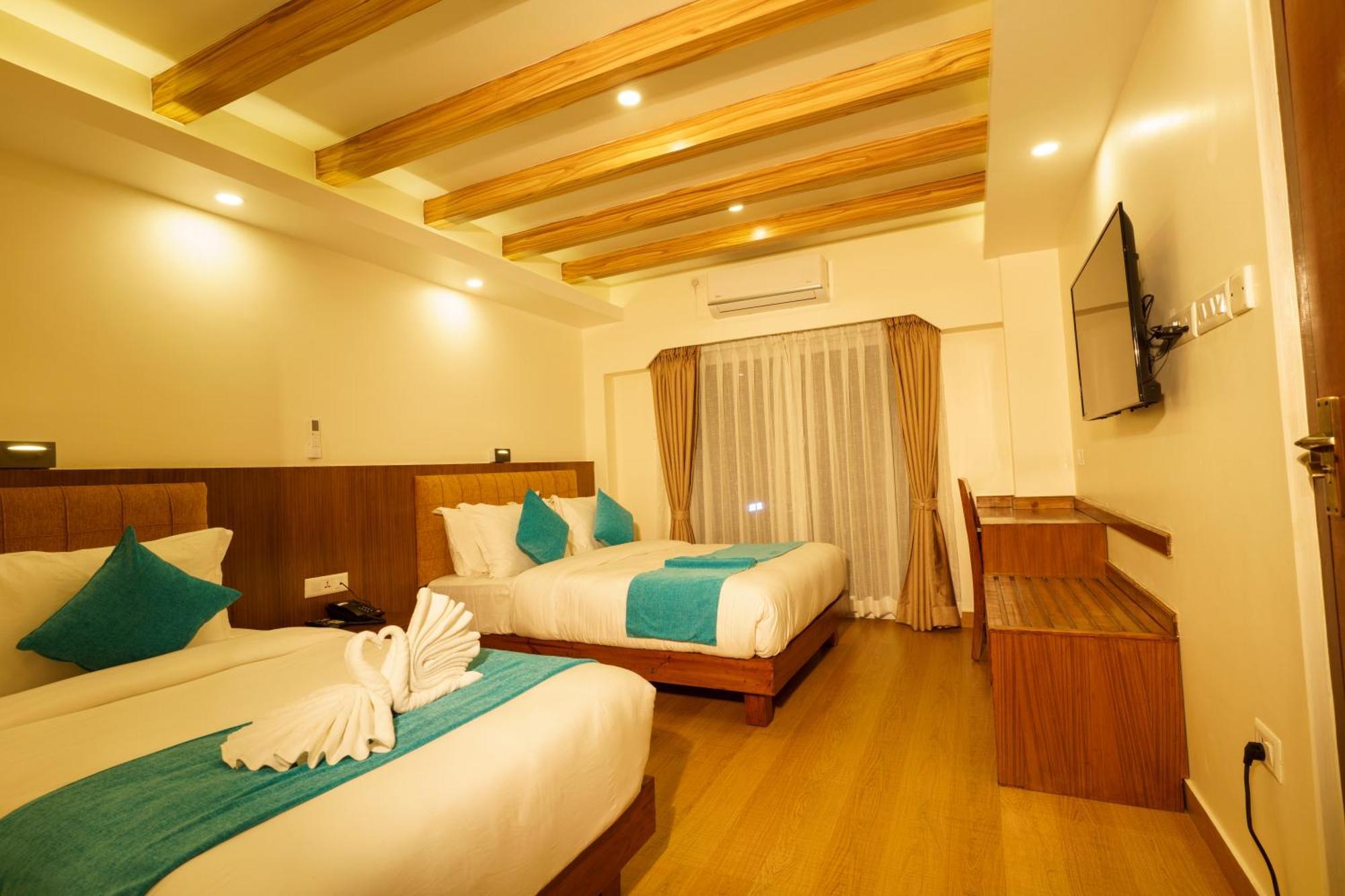 Pokhara Alpine And Springs Hotel Exterior photo